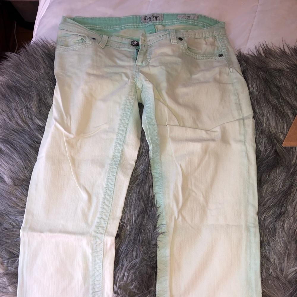 Faded blue crop pants 💗